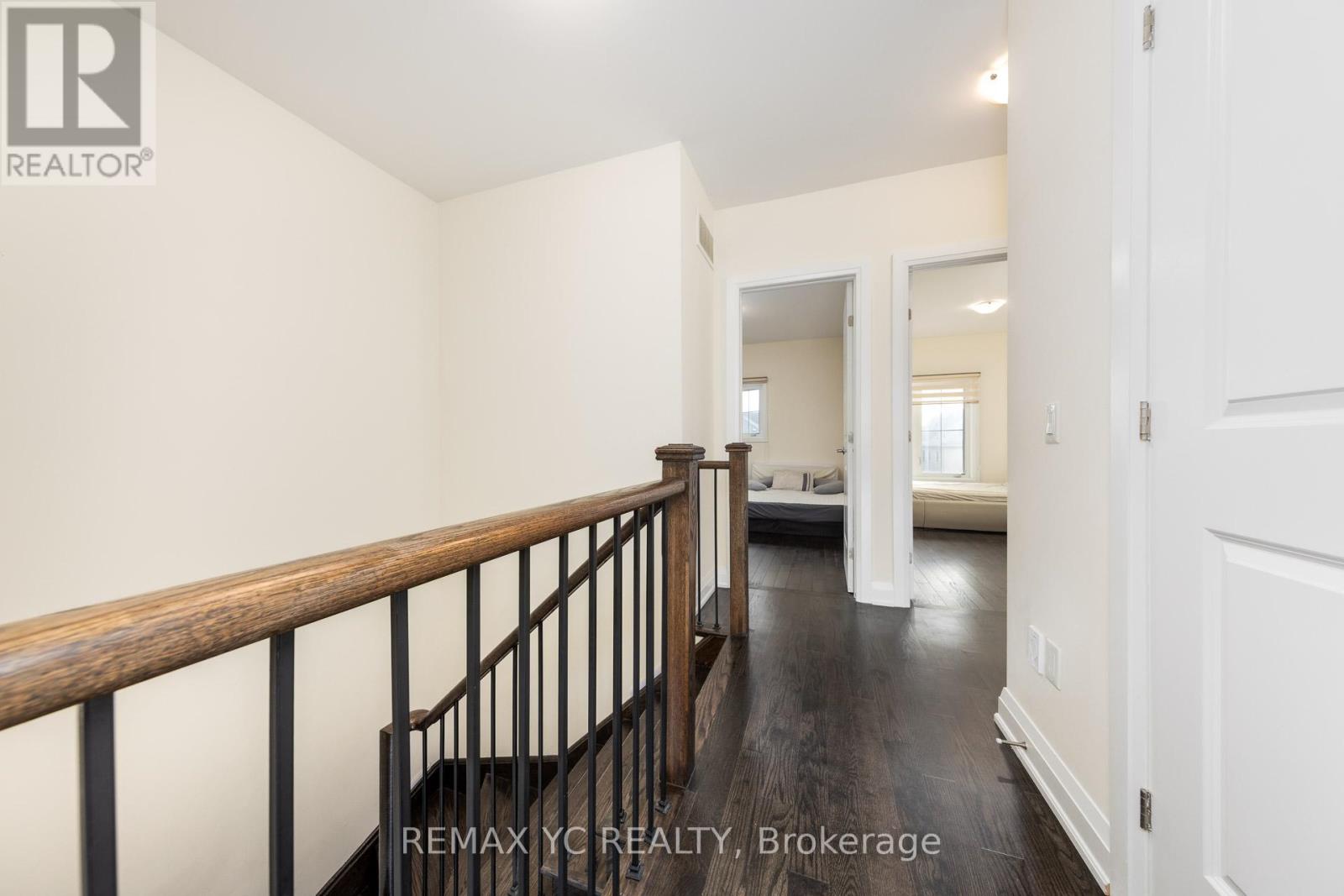 33 Duncombe Lane, Richmond Hill, Ontario  L4C 1C2 - Photo 20 - N12567088