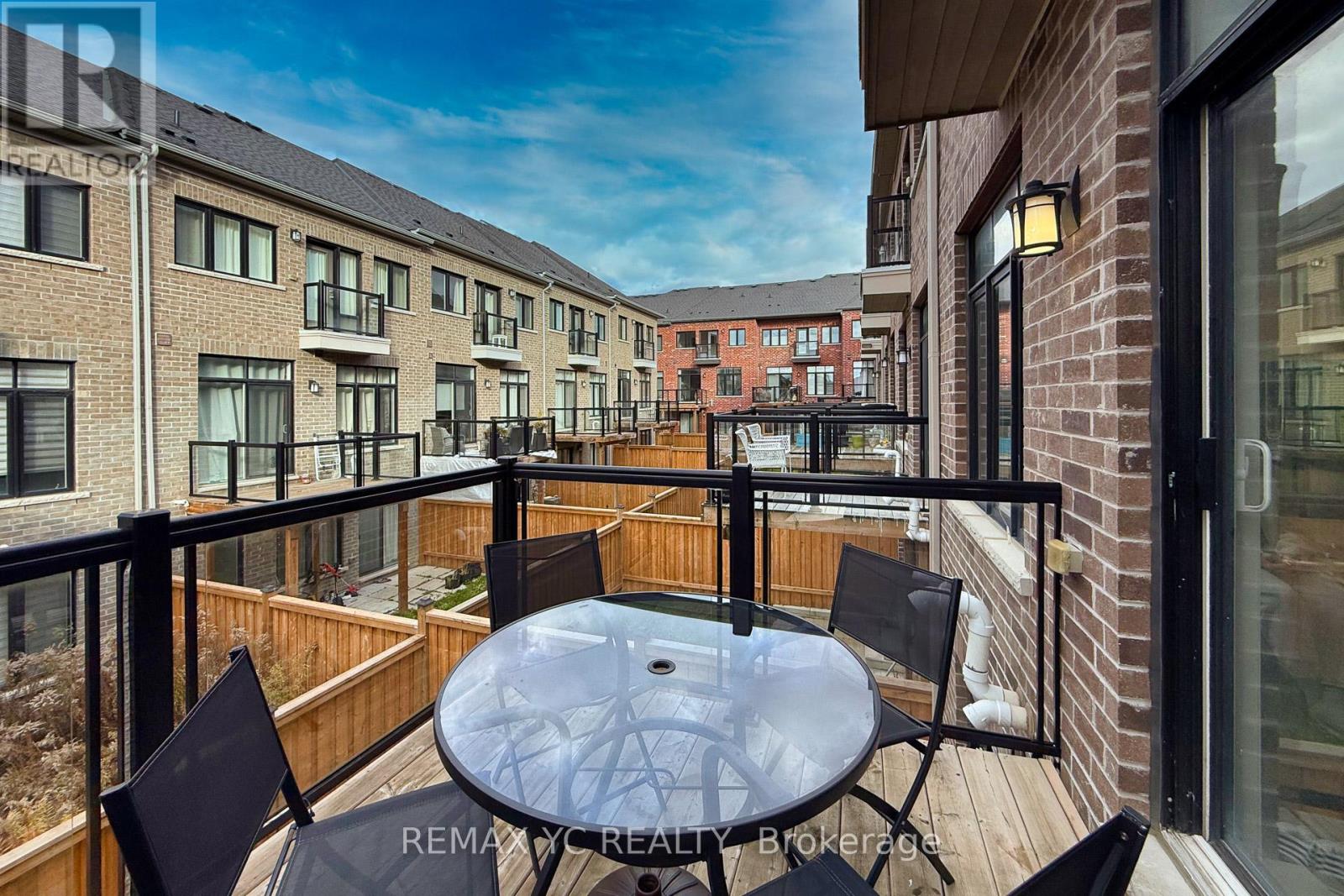 33 Duncombe Lane, Richmond Hill, Ontario  L4C 1C2 - Photo 38 - N12567088