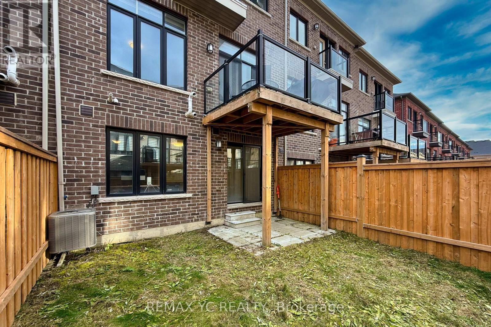 33 Duncombe Lane, Richmond Hill, Ontario  L4C 1C2 - Photo 41 - N12567088