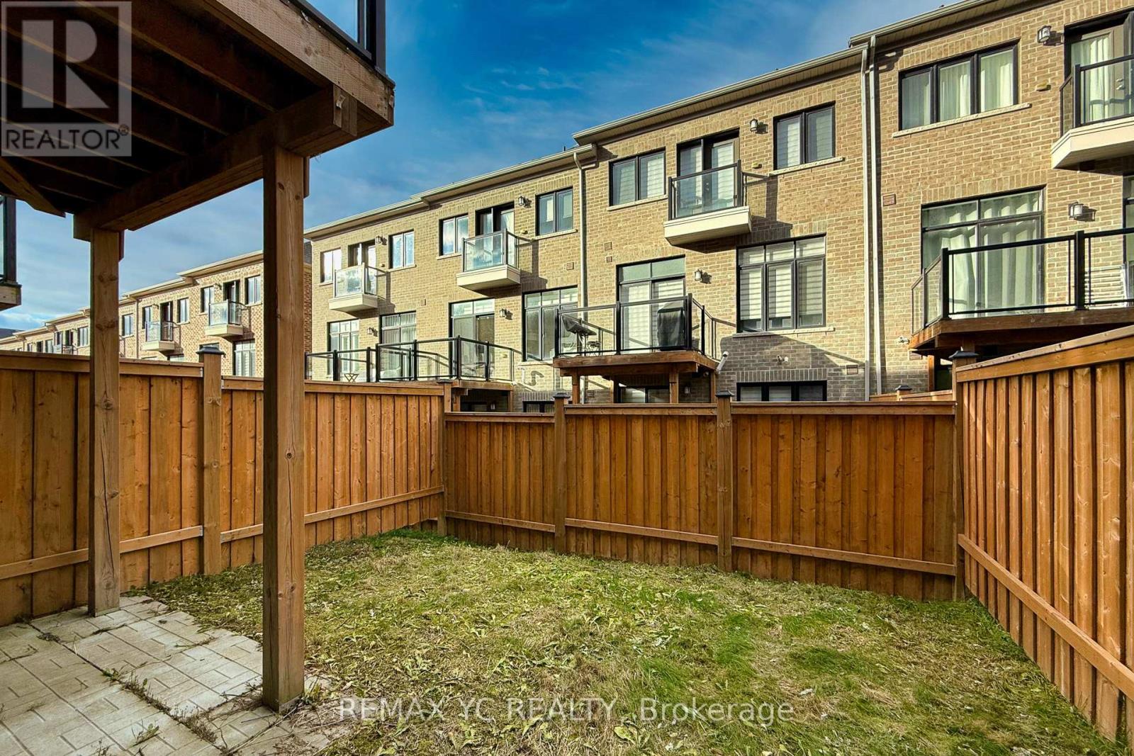 33 Duncombe Lane, Richmond Hill, Ontario  L4C 1C2 - Photo 42 - N12567088