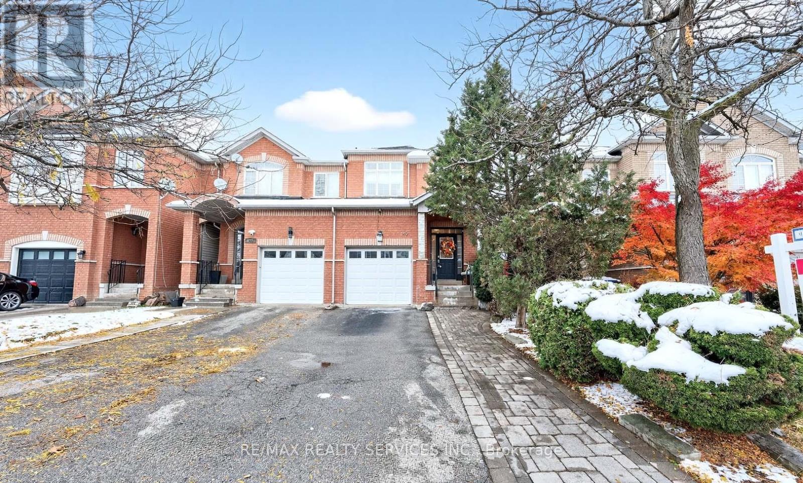 142 Marycroft Court, Brampton, Ontario  L7A 2G3 - Photo 2 - W12567044