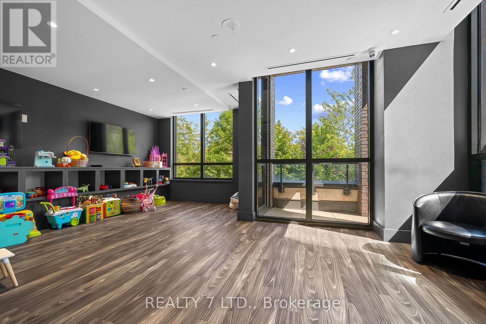 1033 - 26 Gibbs Road, Toronto, Ontario M9B 0E3 - Photo 31 - W12567060