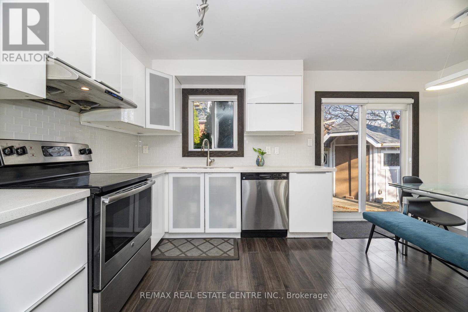 6835 Dillingwood Drive, Mississauga, Ontario  L5N 6Z9 - Photo 18 - W12567062