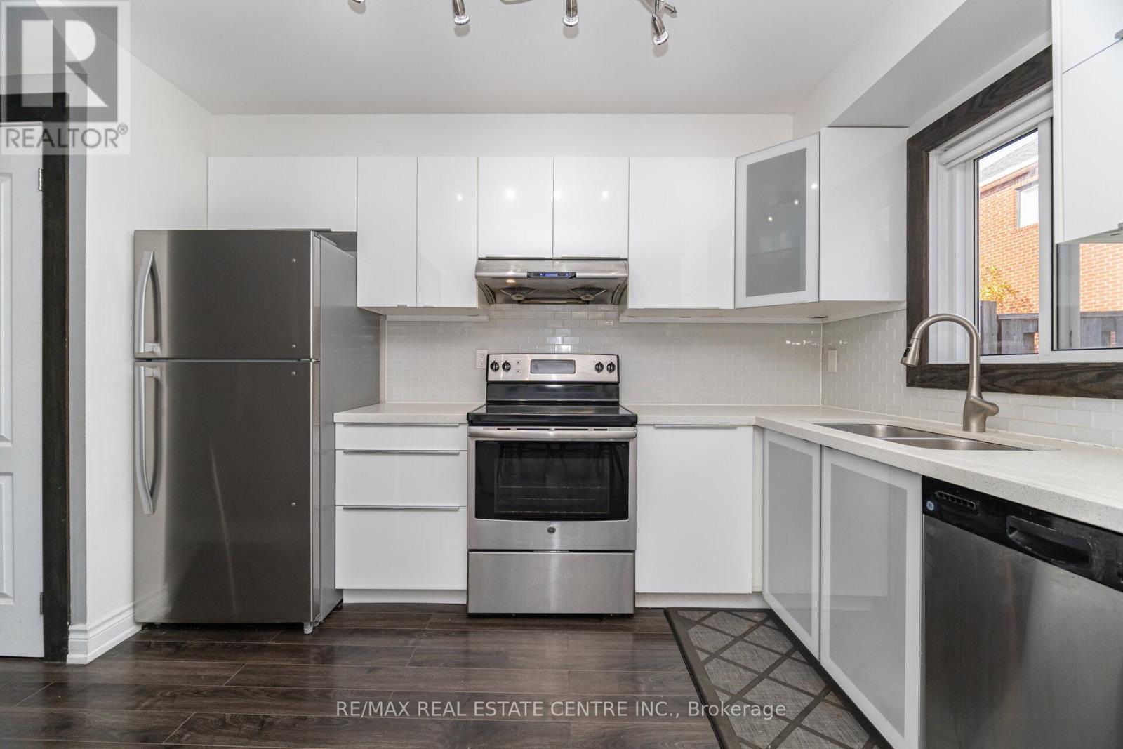 6835 Dillingwood Drive, Mississauga, Ontario  L5N 6Z9 - Photo 20 - W12567062