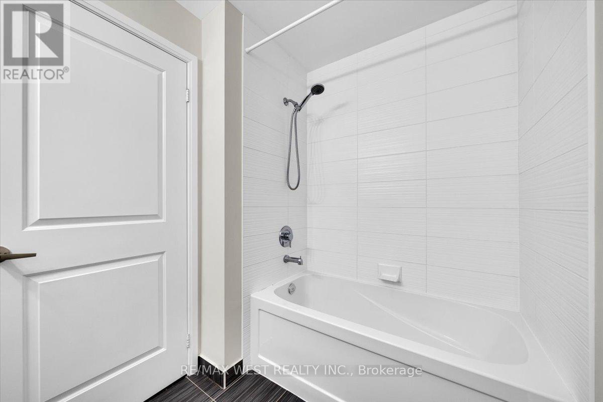 1011 - 1 Michael Power Place, Toronto, Ontario  M9A 0A1 - Photo 18 - W12567074