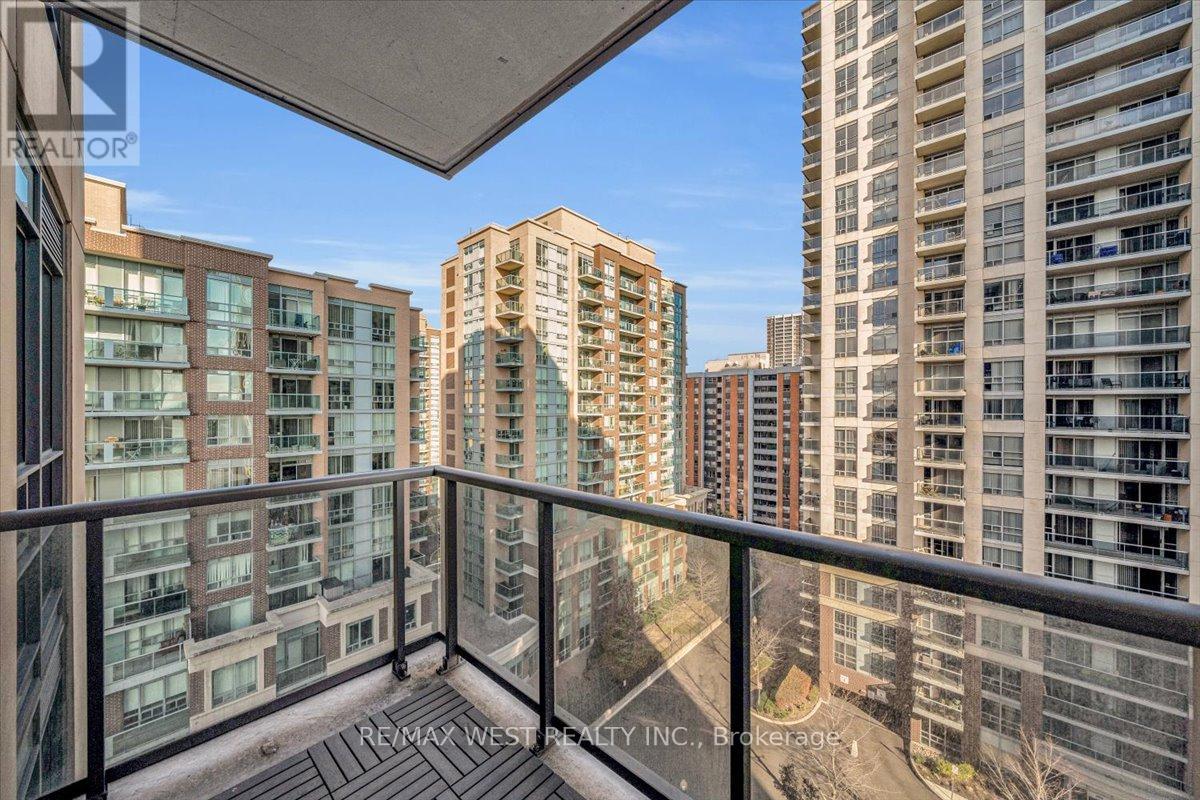 1011 - 1 Michael Power Place, Toronto, Ontario  M9A 0A1 - Photo 19 - W12567074