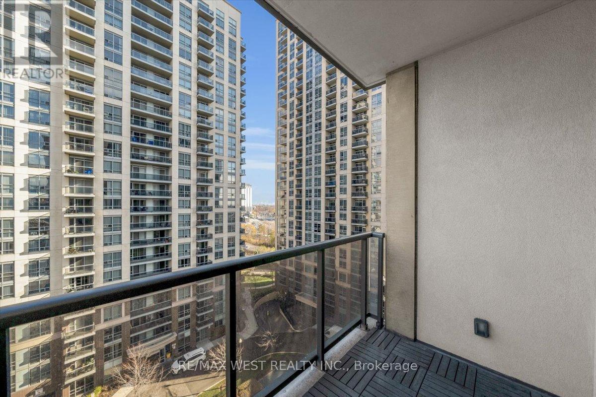 1011 - 1 Michael Power Place, Toronto, Ontario  M9A 0A1 - Photo 20 - W12567074