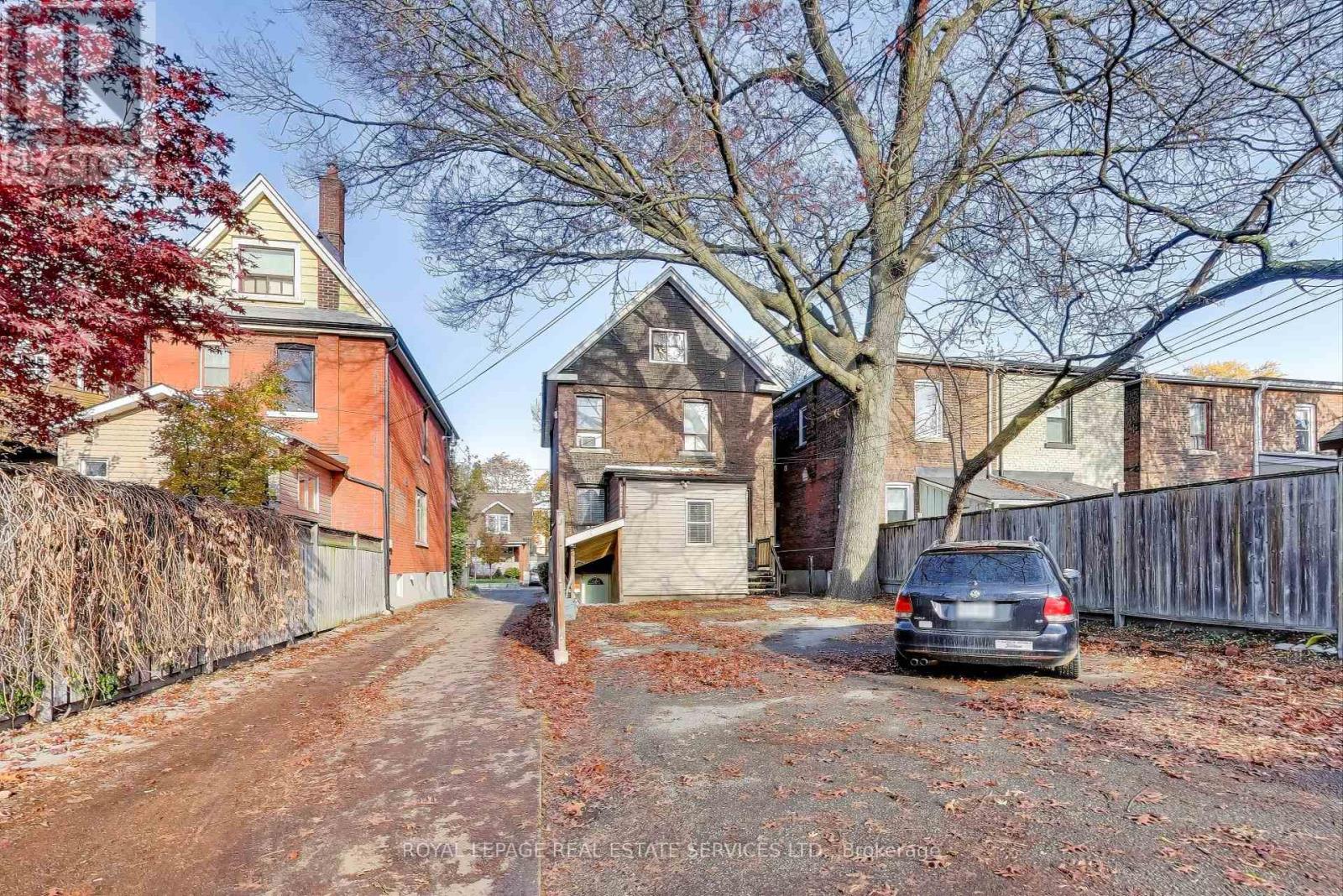 Main - 71 Vernon Street, Toronto, Ontario  M6P 1S9 - Photo 23 - W12567142