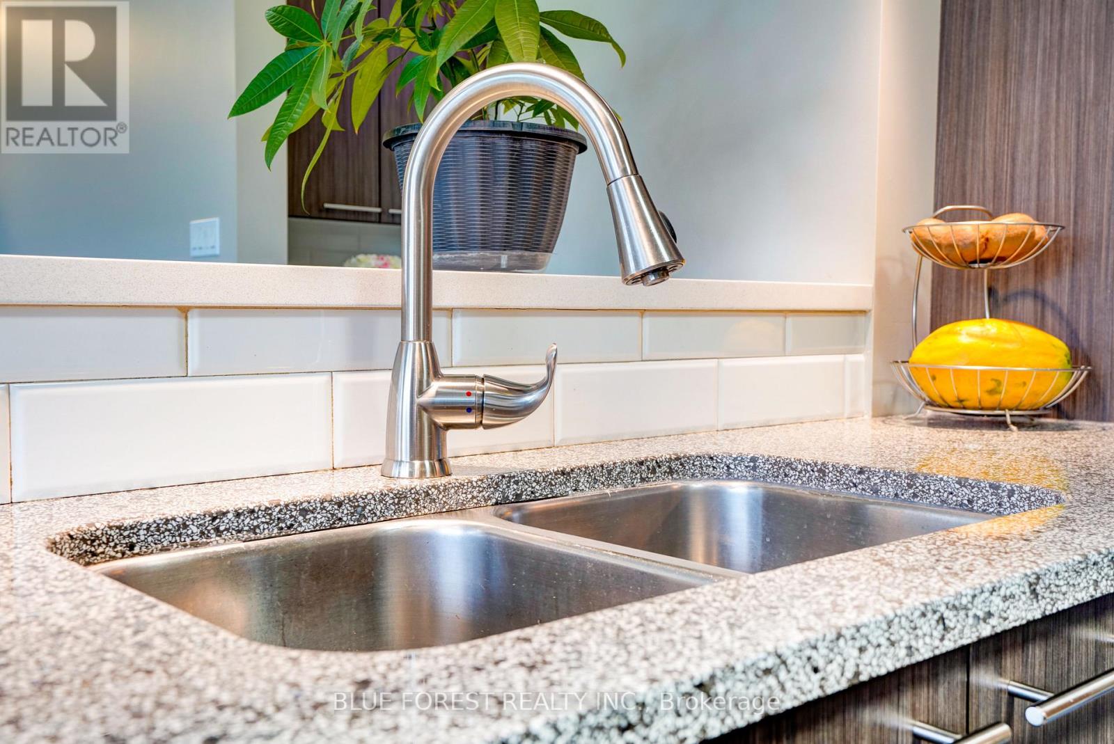 1511 North Wenige Drive, London North, Ontario  N5X 0J4 - Photo 7 - X12567160