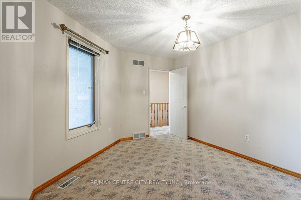 18 - 825 Shelborne Street, London South, Ontario  N5Z 5B7 - Photo 7 - X12567232