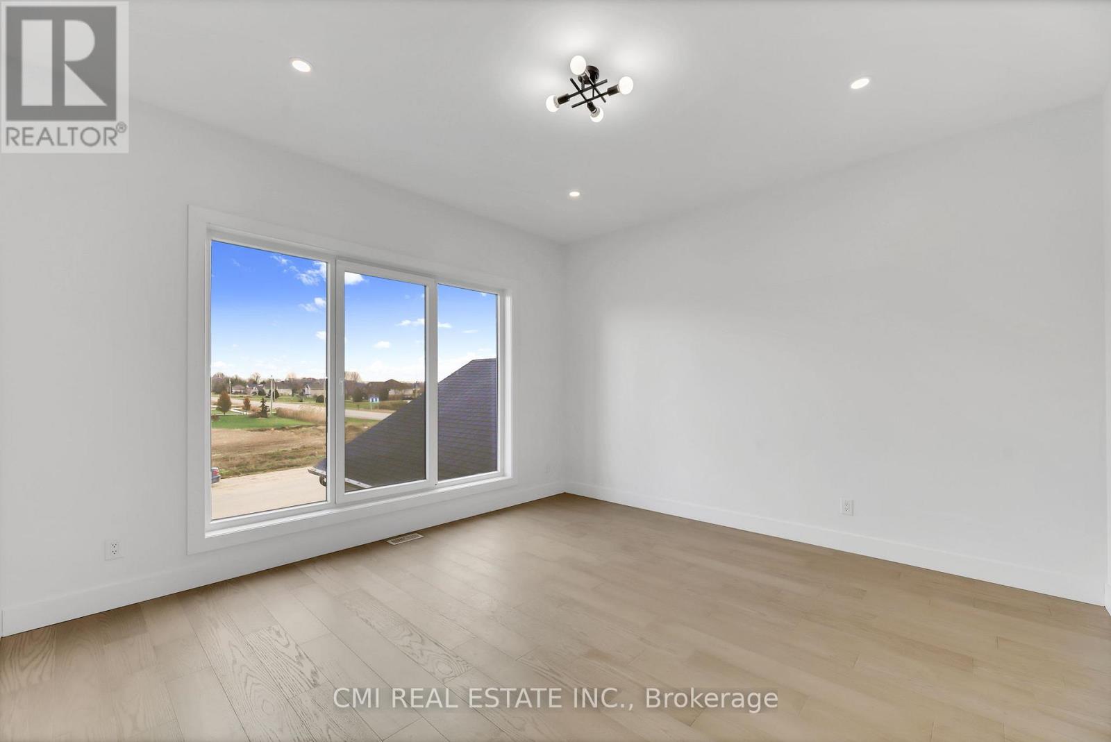 1 James Street, Strathroy-Caradoc, Ontario  N0L 1T0 - Photo 37 - X12567080