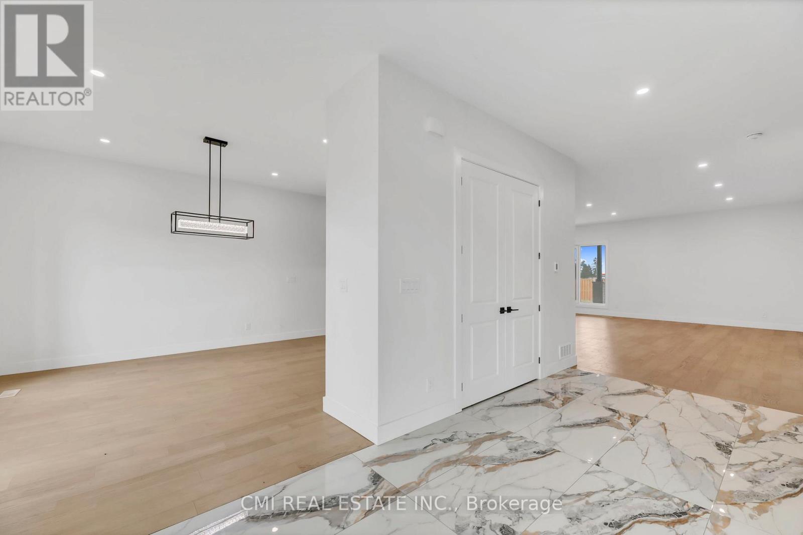 1 James Street, Strathroy-Caradoc, Ontario  N0L 1T0 - Photo 6 - X12567080