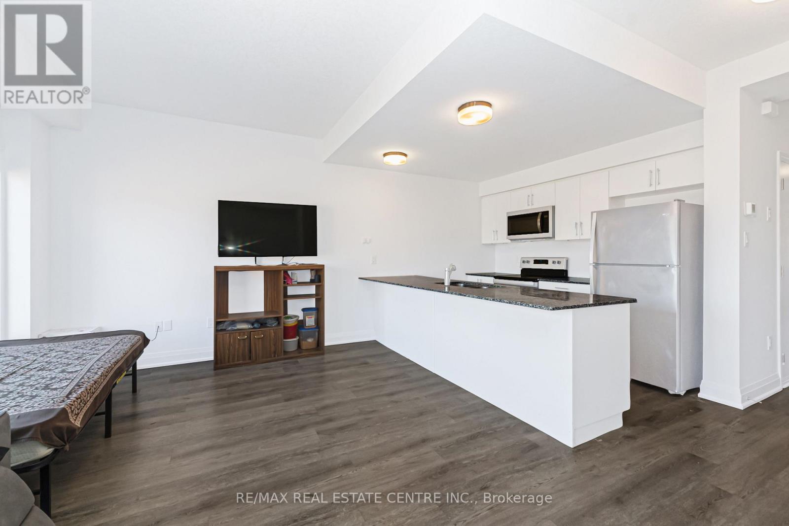 55 - 33 Steele Crescent, Guelph, Ontario  N1E 0S7 - Photo 12 - X12567086