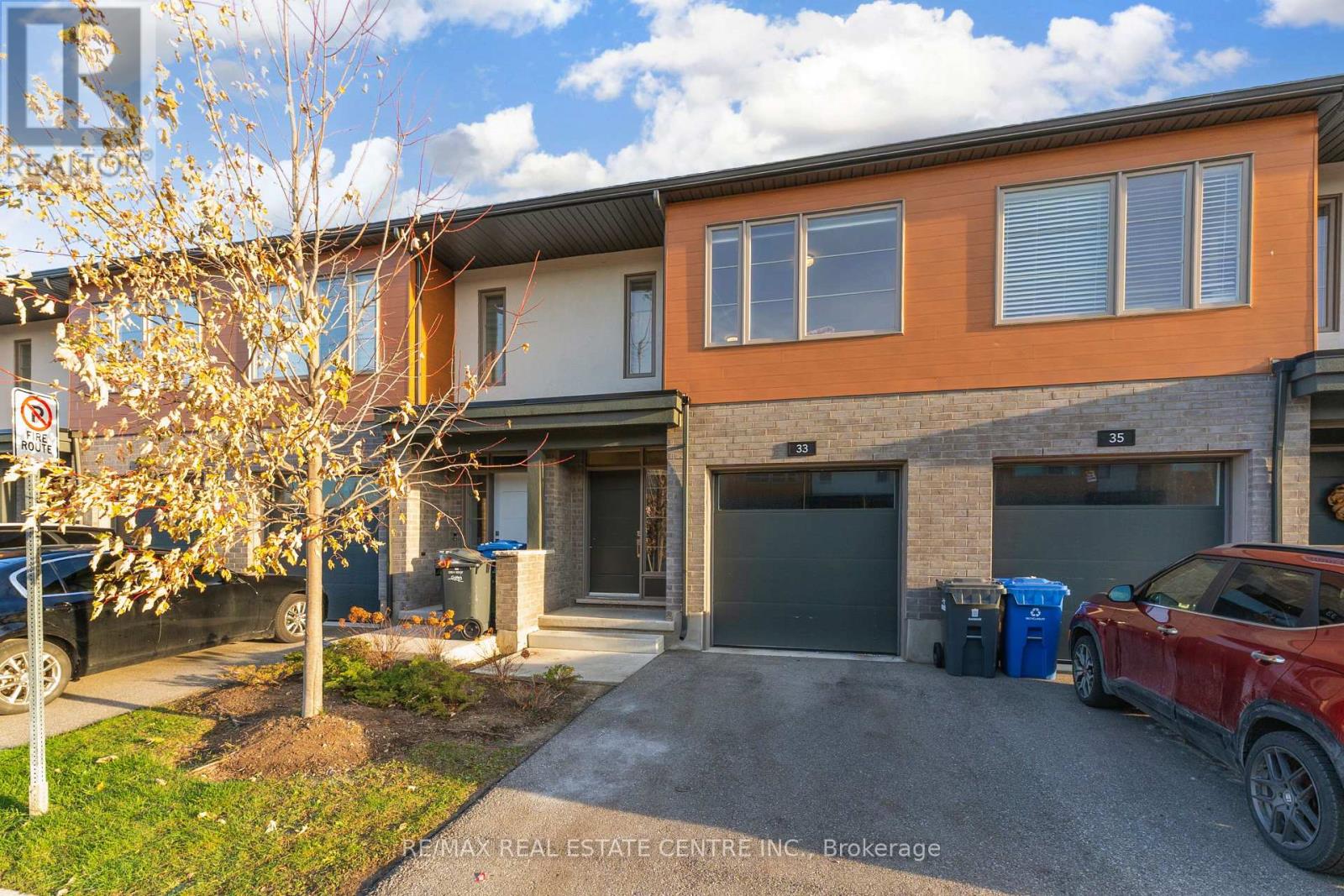 55 - 33 Steele Crescent, Guelph, Ontario  N1E 0S7 - Photo 3 - X12567086