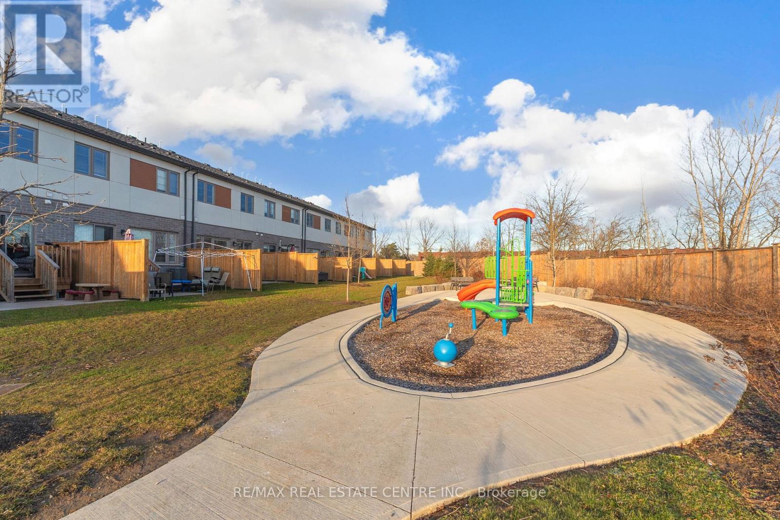 55 - 33 Steele Crescent, Guelph, Ontario  N1E 0S7 - Photo 35 - X12567086