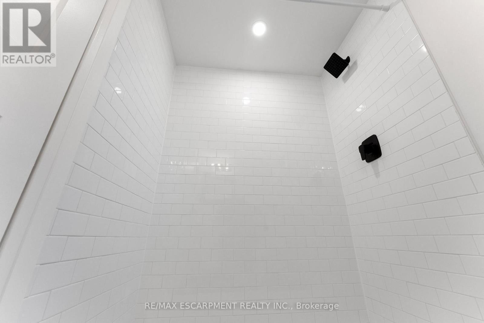 11 Marcella Crescent, Hamilton, Ontario  L8K 6E9 - Photo 25 - X12567090