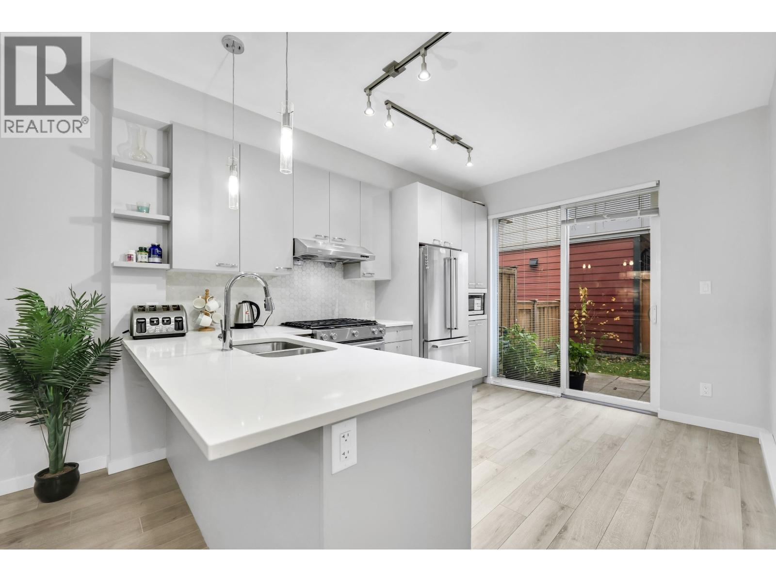 38358 Summits View Drive, Squamish, British Columbia  V8B 0V9 - Photo 3 - R3069148