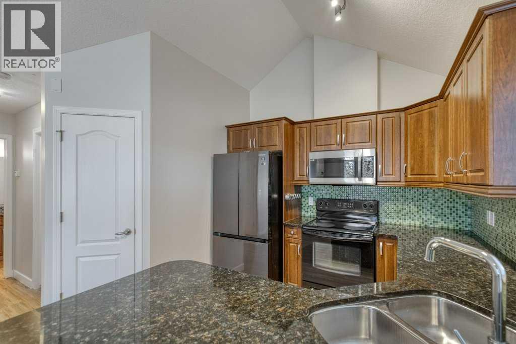 13, 24 River Heights View, Cochrane, Alberta  T4C 0M9 - Photo 15 - A2266986