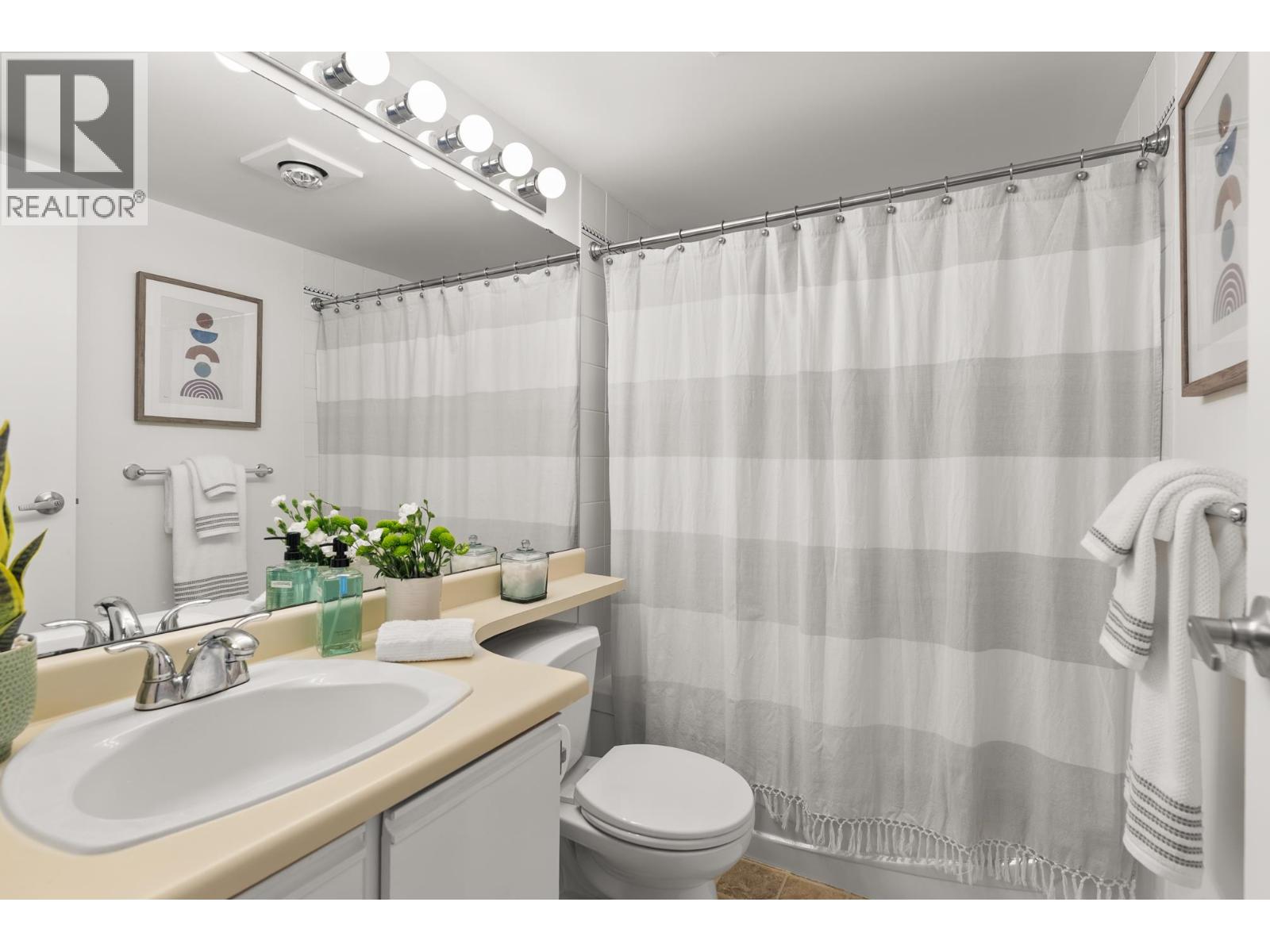 210 1508 Mariner Walk, Vancouver, British Columbia  V6J 4X9 - Photo 30 - R3059585