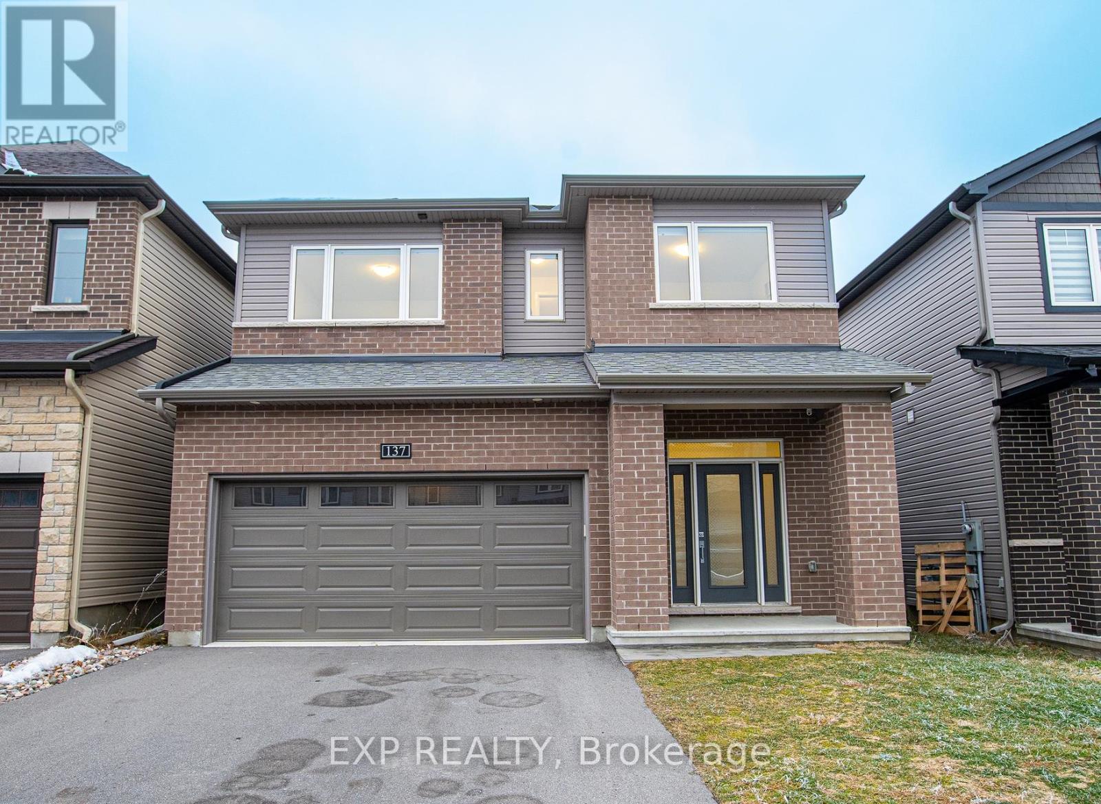 137 MAYNOOTH COURT, Ottawa, Ontario