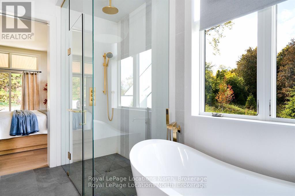 109 Pheasant Run, Blue Mountains, Ontario  N0H 2P0 - Photo 6 - X12359965