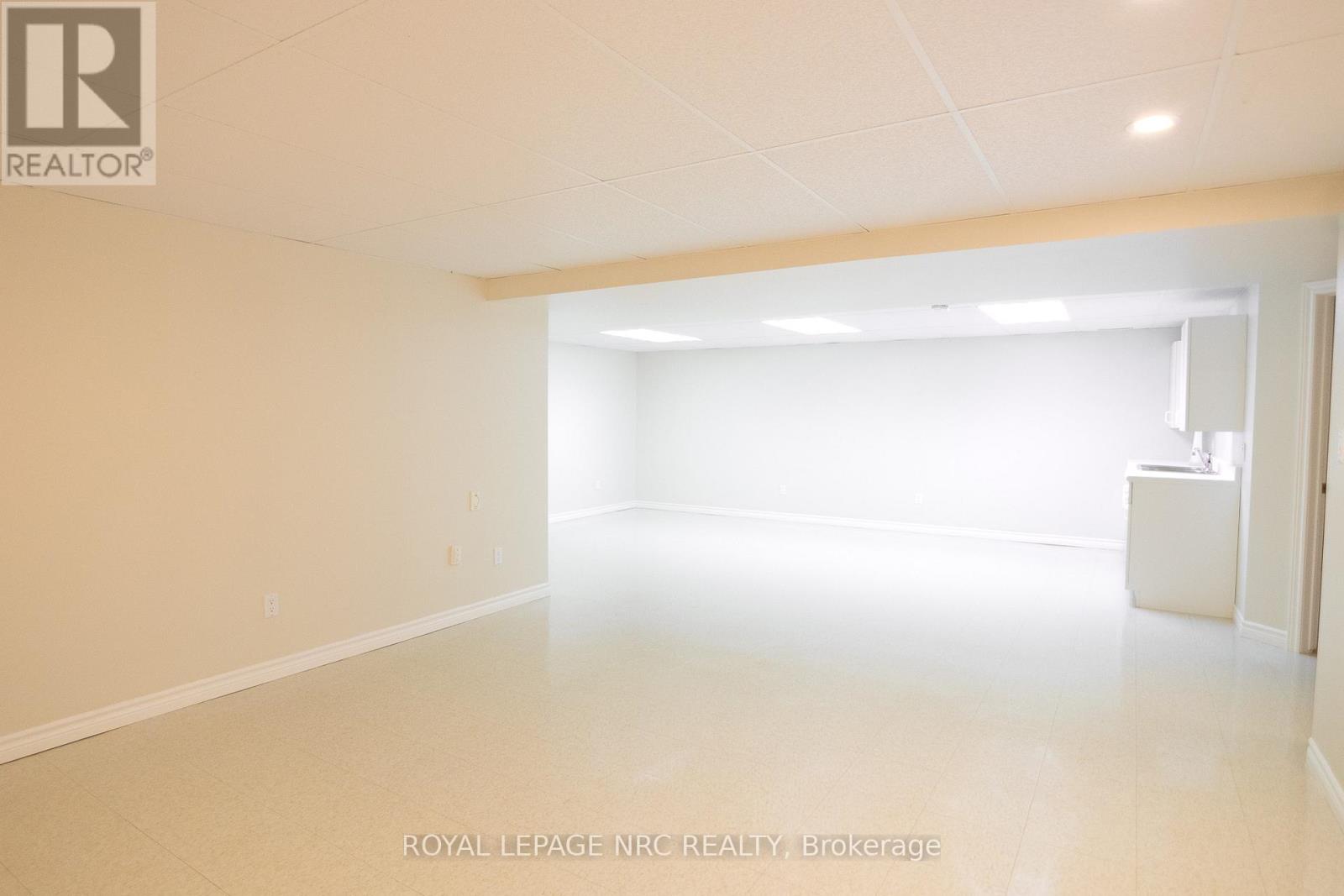 6 - 4667 Portage Road, Niagara Falls, Ontario  L2E 6A9 - Photo 24 - X12567342