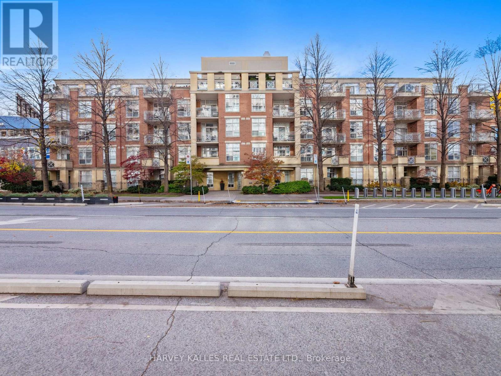 305 - 2511 Bloor Street W, Toronto, Ontario  M6S 5A6 - Photo 2 - W12566528