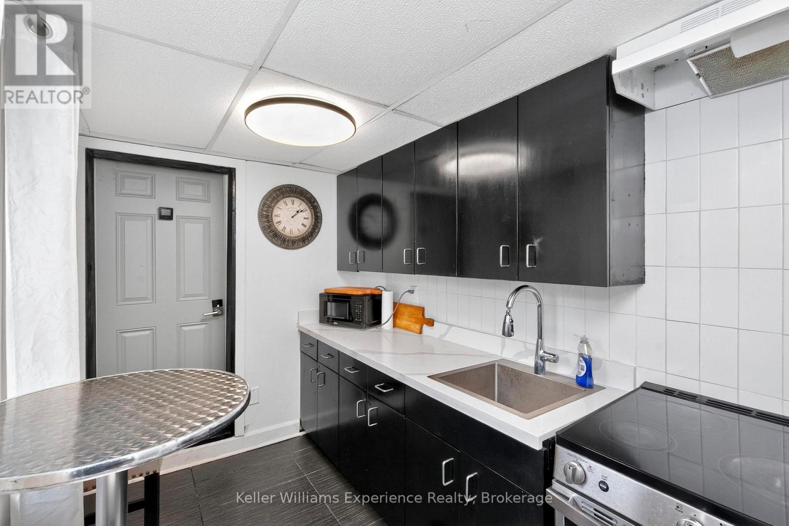 49 Mary Street, Barrie (City Centre), Ontario  L4N 1T2 - Photo 15 - S12567254