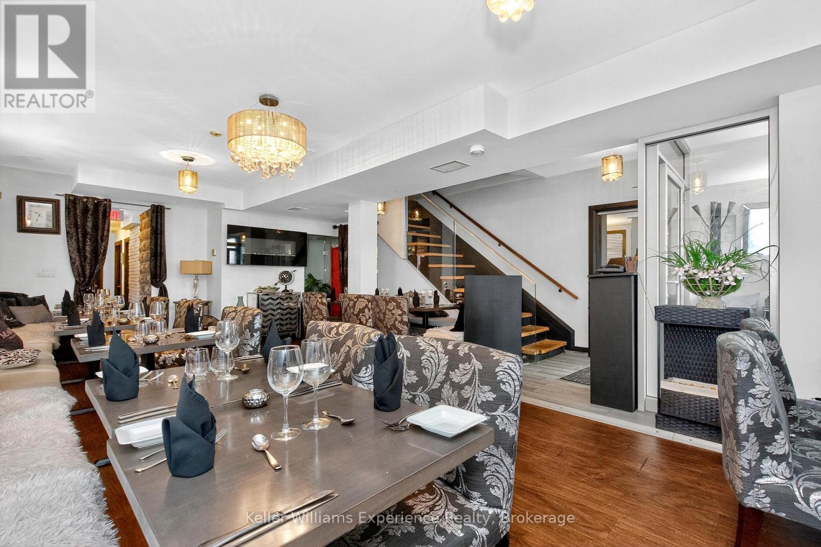 49 Mary Street, Barrie (City Centre), Ontario  L4N 1T2 - Photo 8 - S12567254