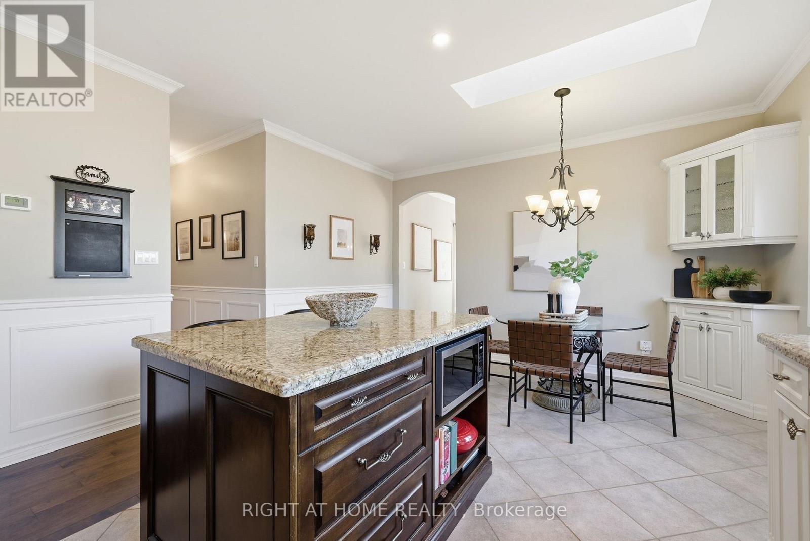 628 Marksbury Road, Pickering, Ontario  L1W 2S8 - Photo 13 - E12567236