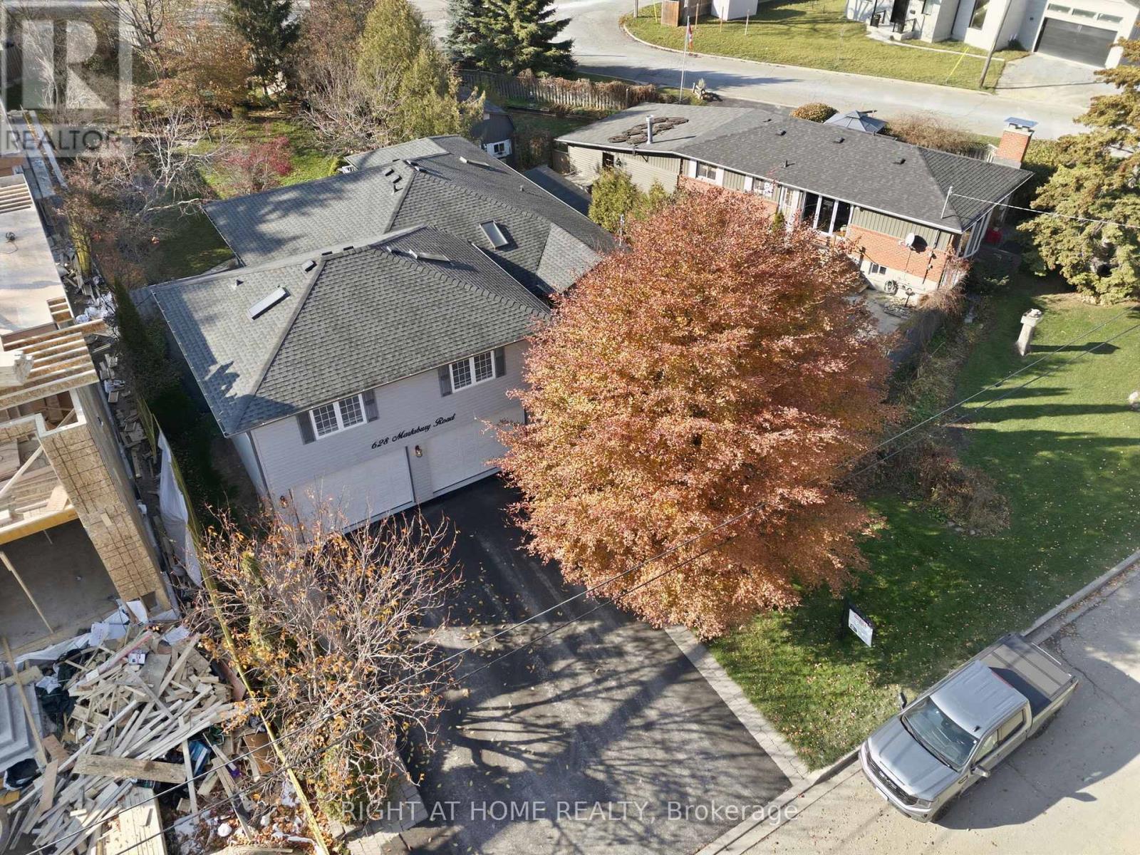 628 Marksbury Road, Pickering, Ontario  L1W 2S8 - Photo 3 - E12567236