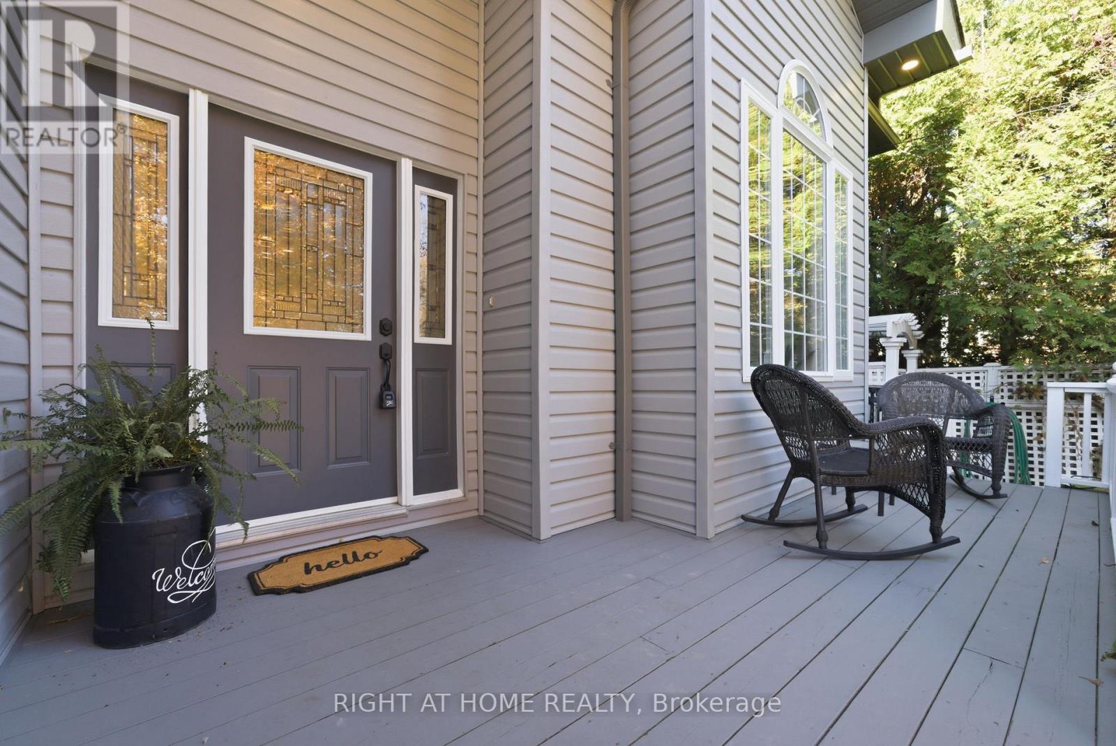 628 Marksbury Road, Pickering, Ontario  L1W 2S8 - Photo 4 - E12567236