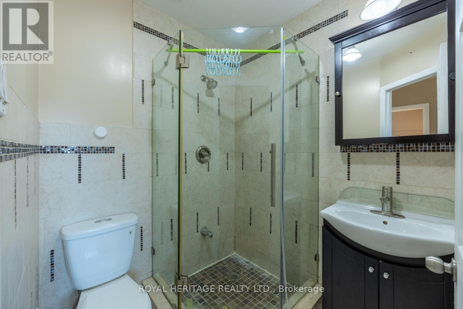 85 Painted Post Drive, Toronto, Ontario  M1H 1T3 - Photo 16 - E12567314