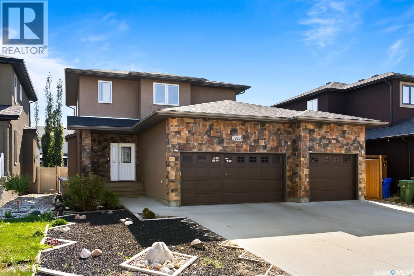 6925 Maple Ridge Drive, Regina, Saskatchewan  S4X 4J2 - Photo 1 - SK019245