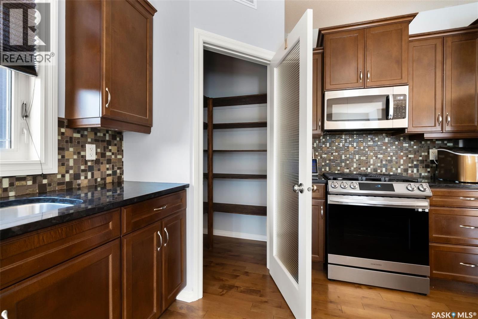 6925 Maple Ridge Drive, Regina, Saskatchewan  S4X 4J2 - Photo 8 - SK019245