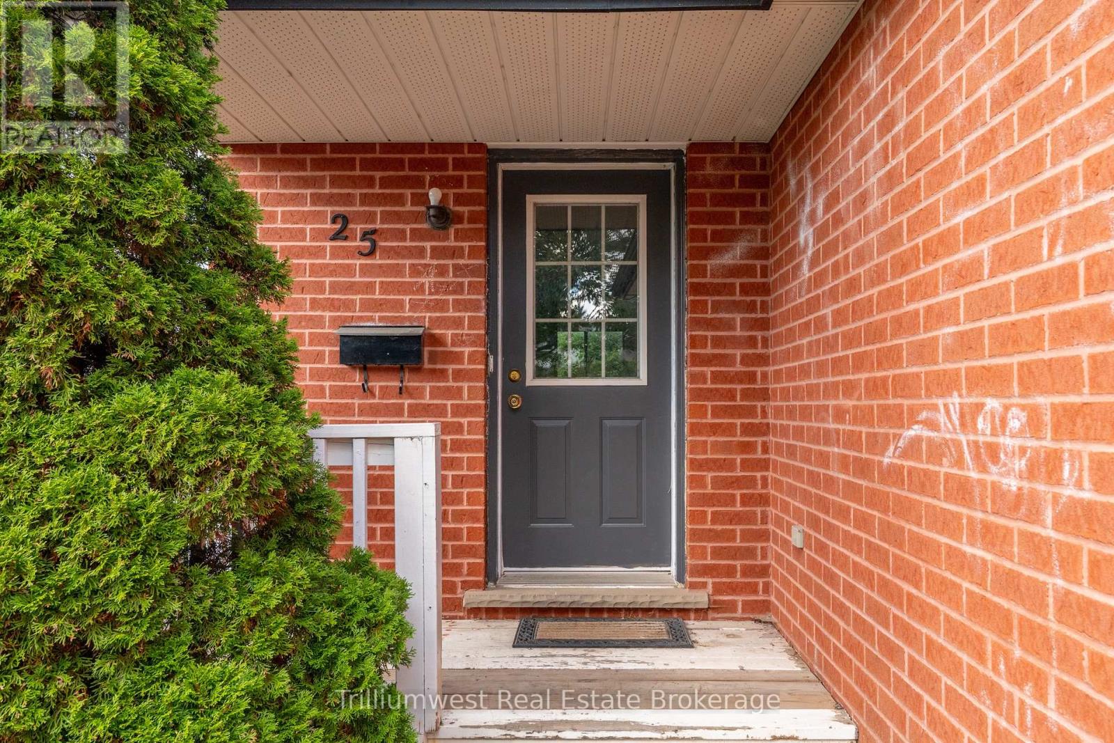 25 Sidney Crescent, Guelph (Kortright West), Ontario  N1G 4V1 - Photo 3 - X12567228