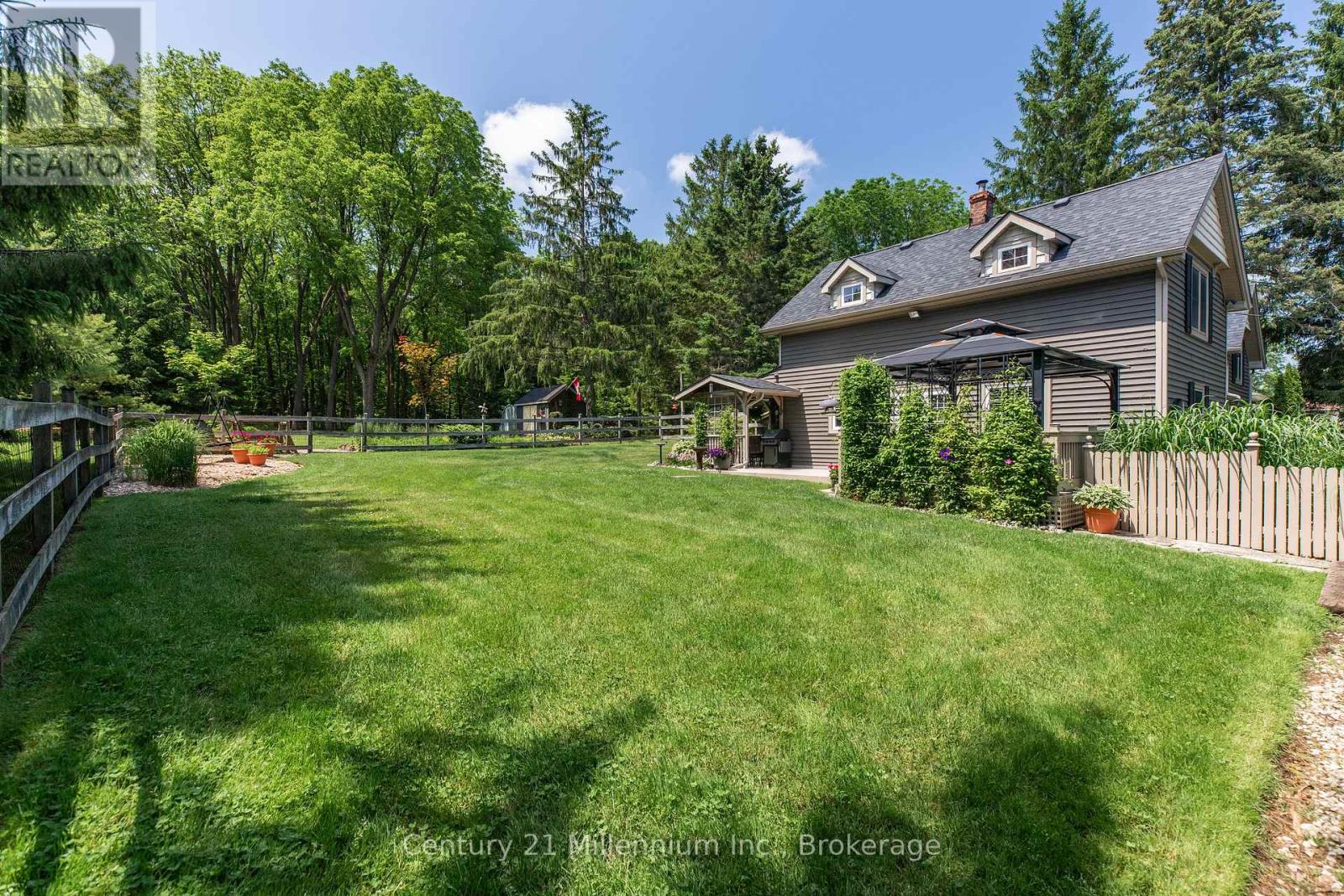 2268 8th Avenue W, Georgian Bluffs, Ontario  N4K 5M8 - Photo 9 - X12567326