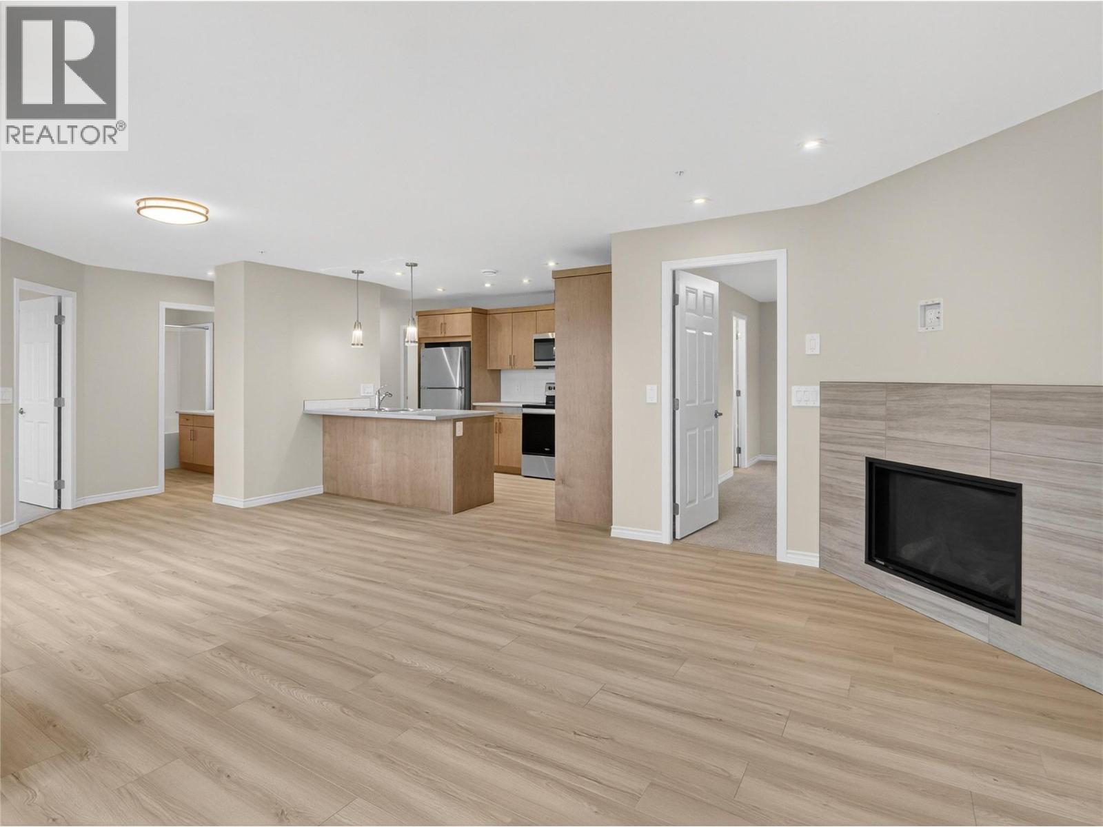 3362 SKAHA LAKE Road Unit# 903 Penticton Photo 8