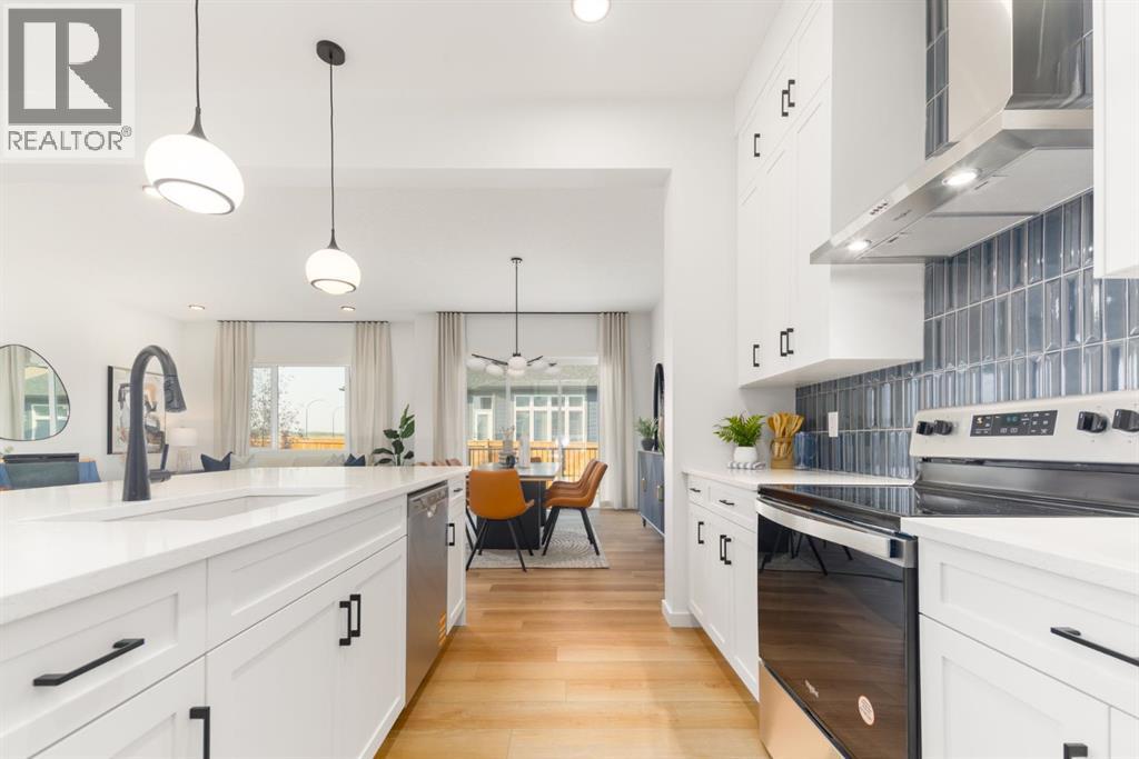 80 Creekside Path Sw, Calgary, Alberta  T2X 0G7 - Photo 15 - A2257842