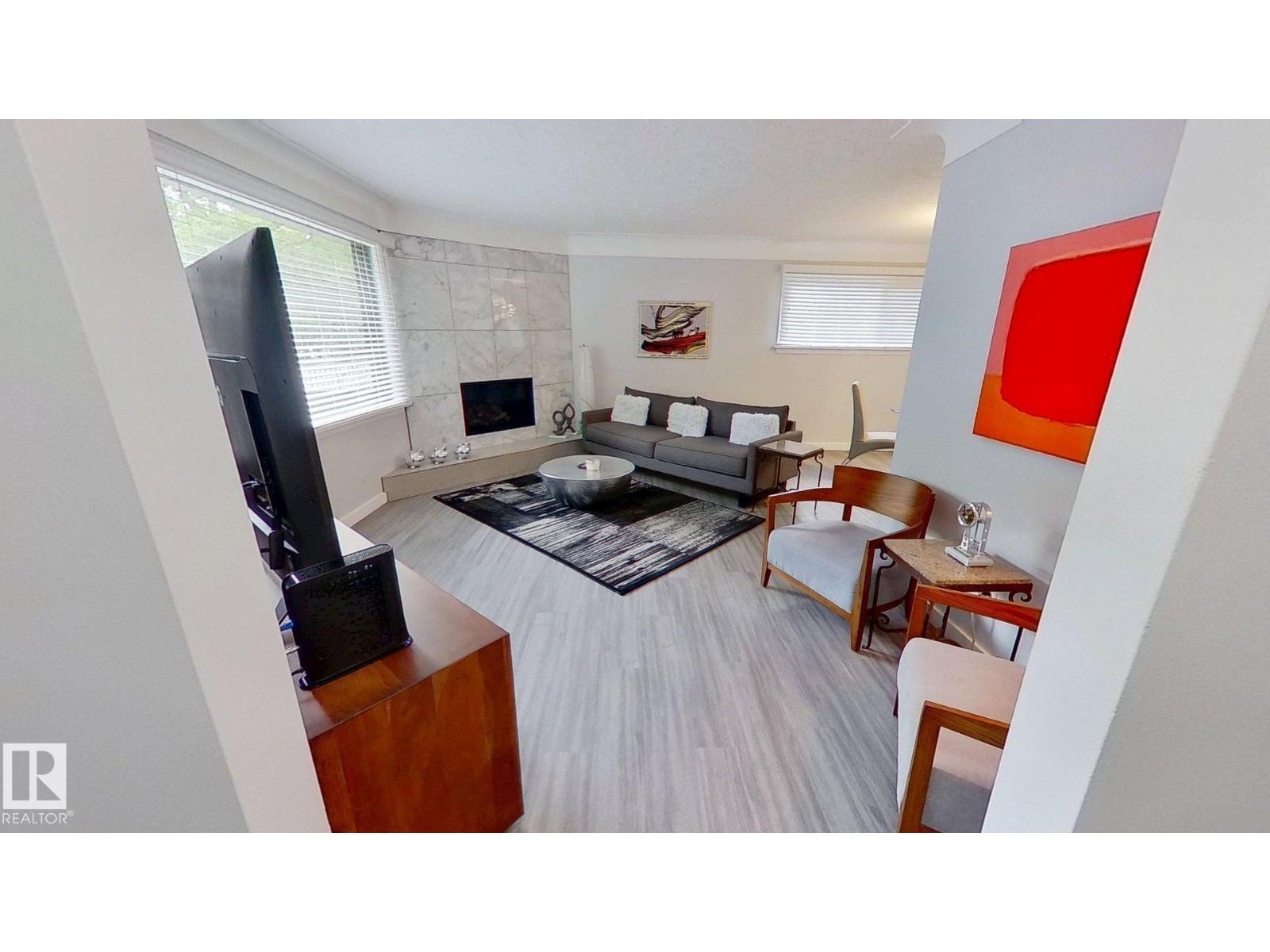 11708 130 St Nw, Edmonton, Alberta  T5J 1A1 - Photo 2 - E4448491