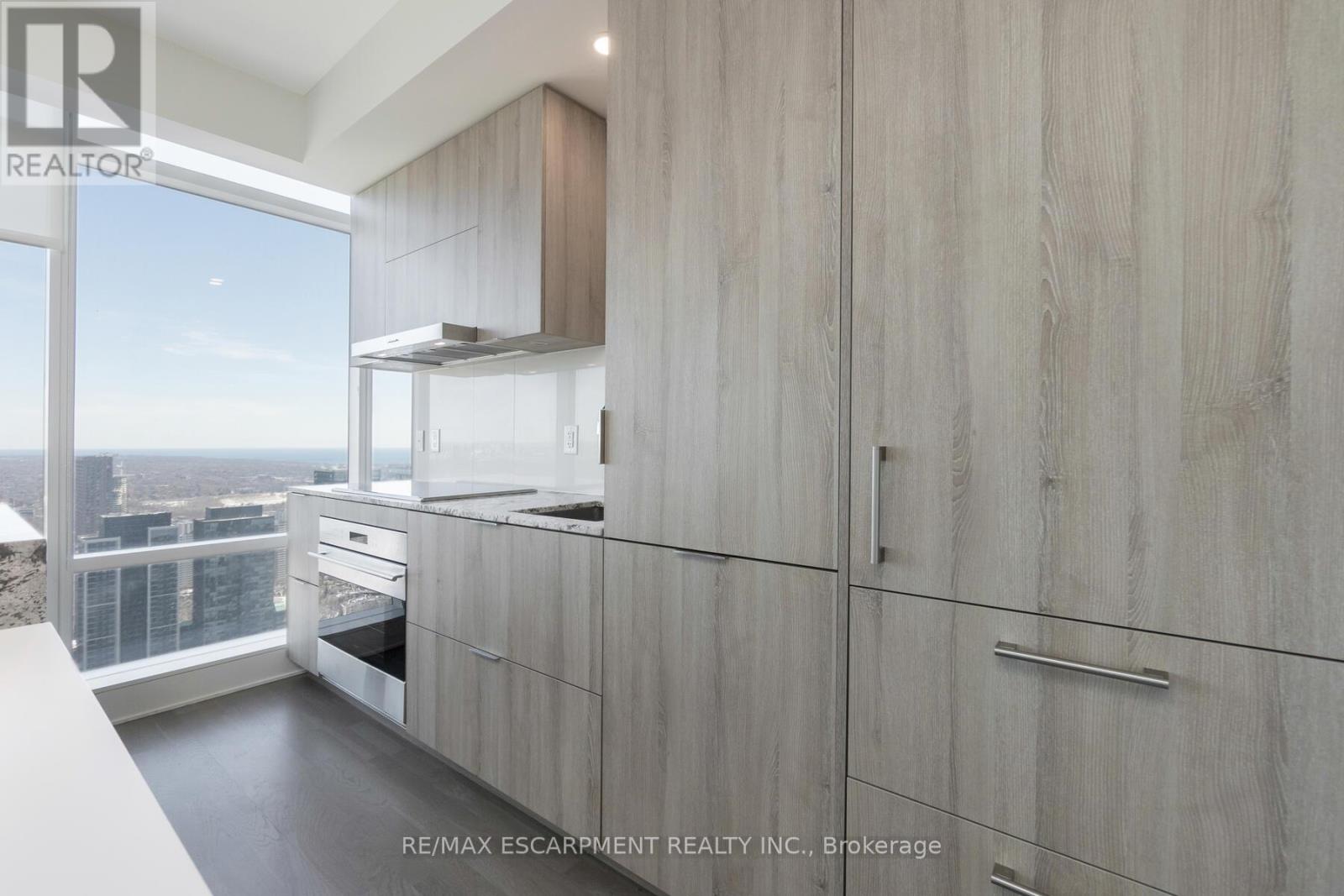 5503 - 1 Bloor Street E, Toronto, Ontario  M4W 1A9 - Photo 7 - C12567158