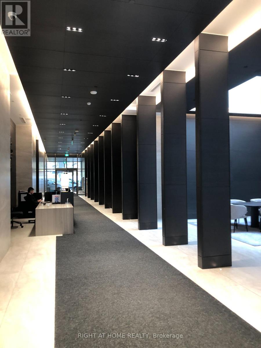 2505 - 2221 Yonge Street, Toronto, Ontario  M4S 2B4 - Photo 2 - C12567164