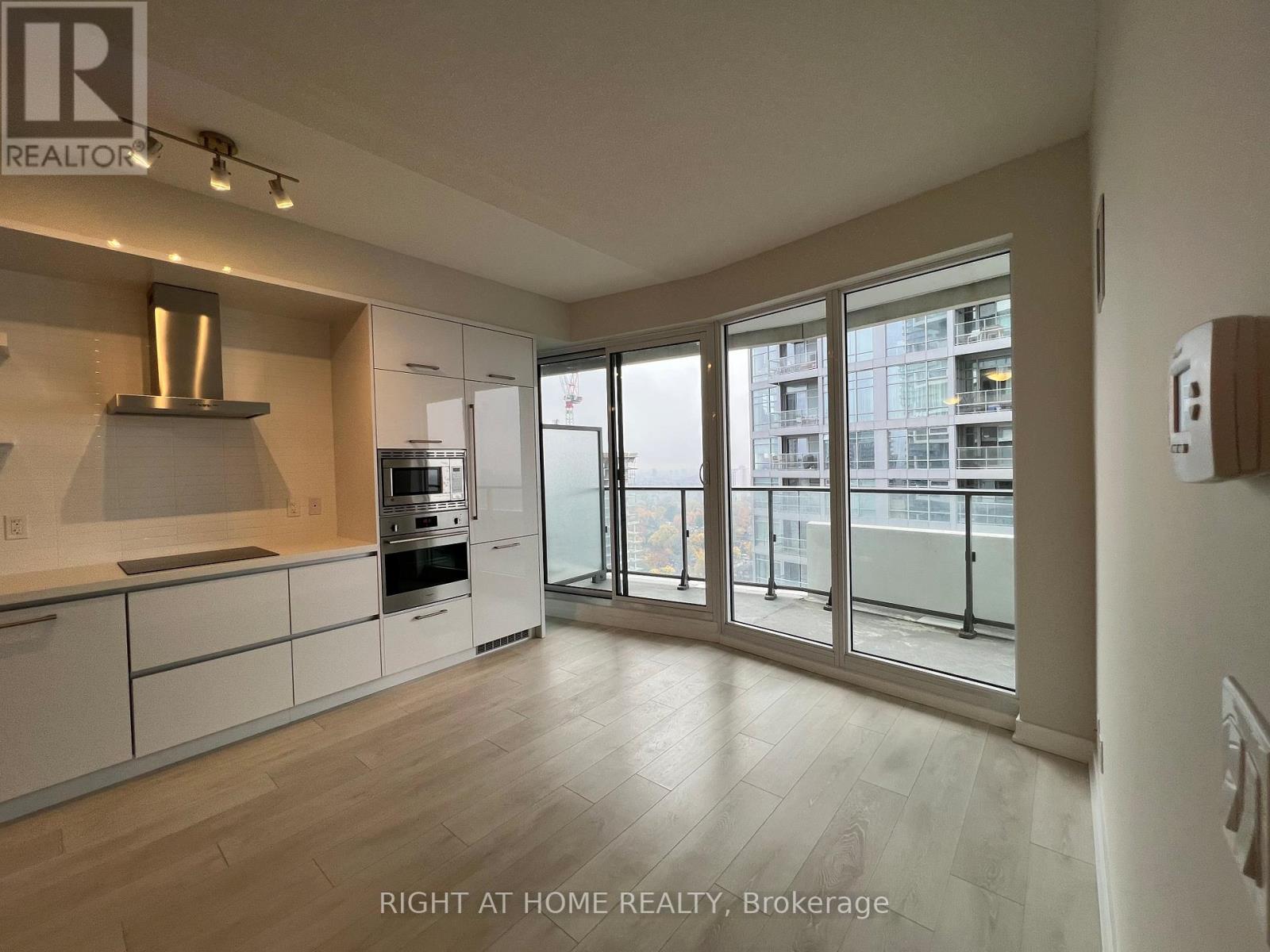 2505 - 2221 Yonge Street, Toronto, Ontario  M4S 2B4 - Photo 5 - C12567164