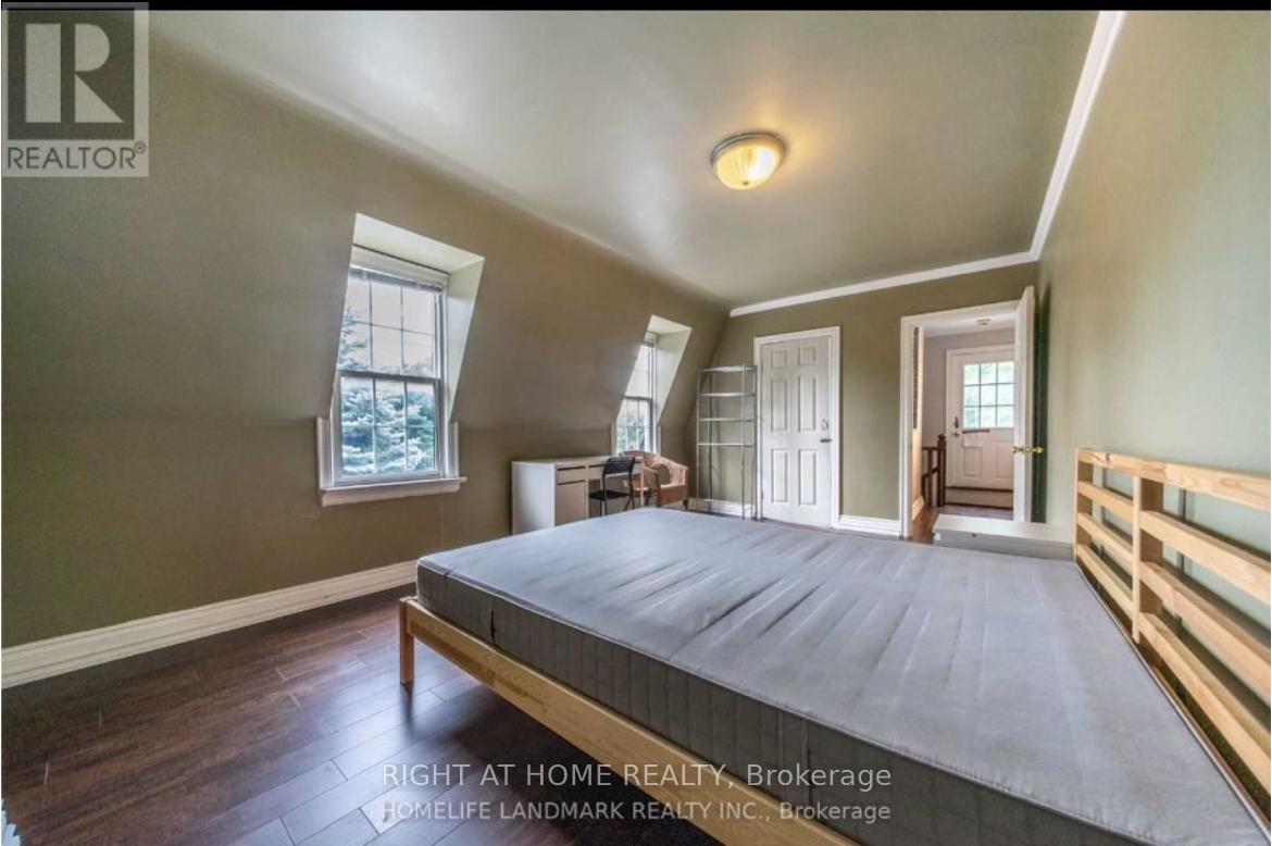 Unit 2 - 125 Steeles Avenue E, Toronto, Ontario  M2M 3Y5 - Photo 2 - C12567224