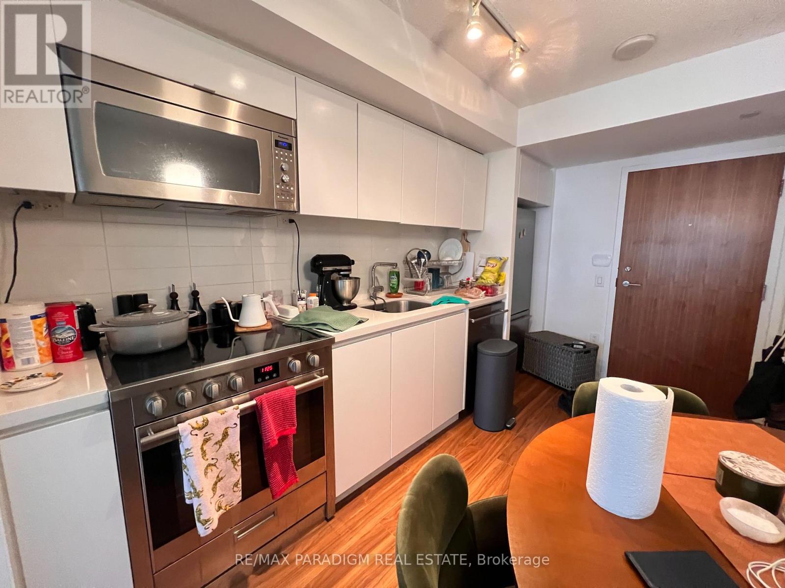 2211 - 85 Queens Wharf Road, Toronto, Ontario  M5V 0J9 - Photo 8 - C12567262