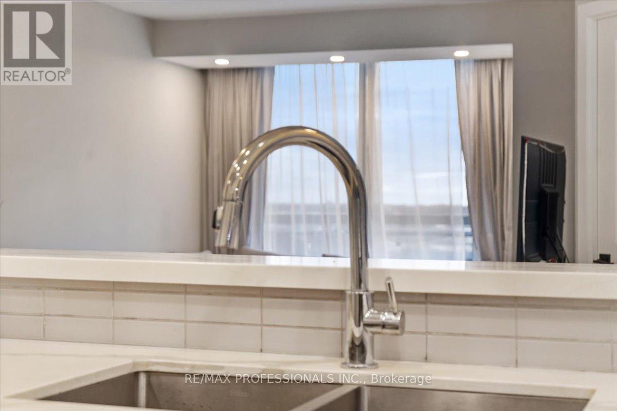 912 - 1700 Eglinton Avenue, Toronto, Ontario  M4A 2X4 - Photo 13 - C12567324