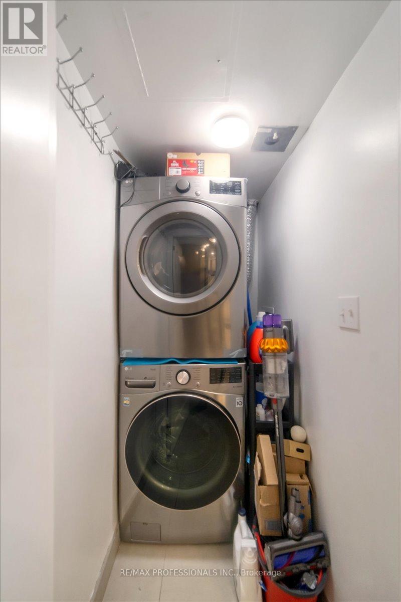 912 - 1700 Eglinton Avenue, Toronto, Ontario  M4A 2X4 - Photo 20 - C12567324