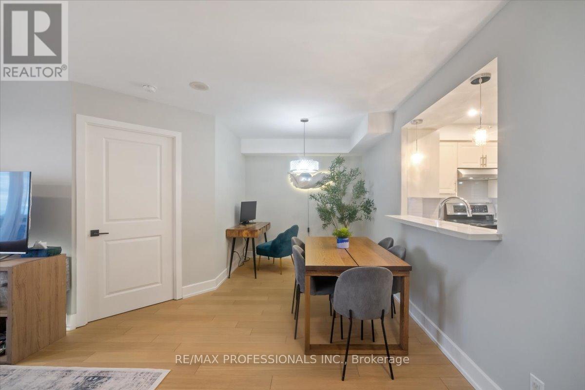 912 - 1700 Eglinton Avenue, Toronto, Ontario  M4A 2X4 - Photo 6 - C12567324