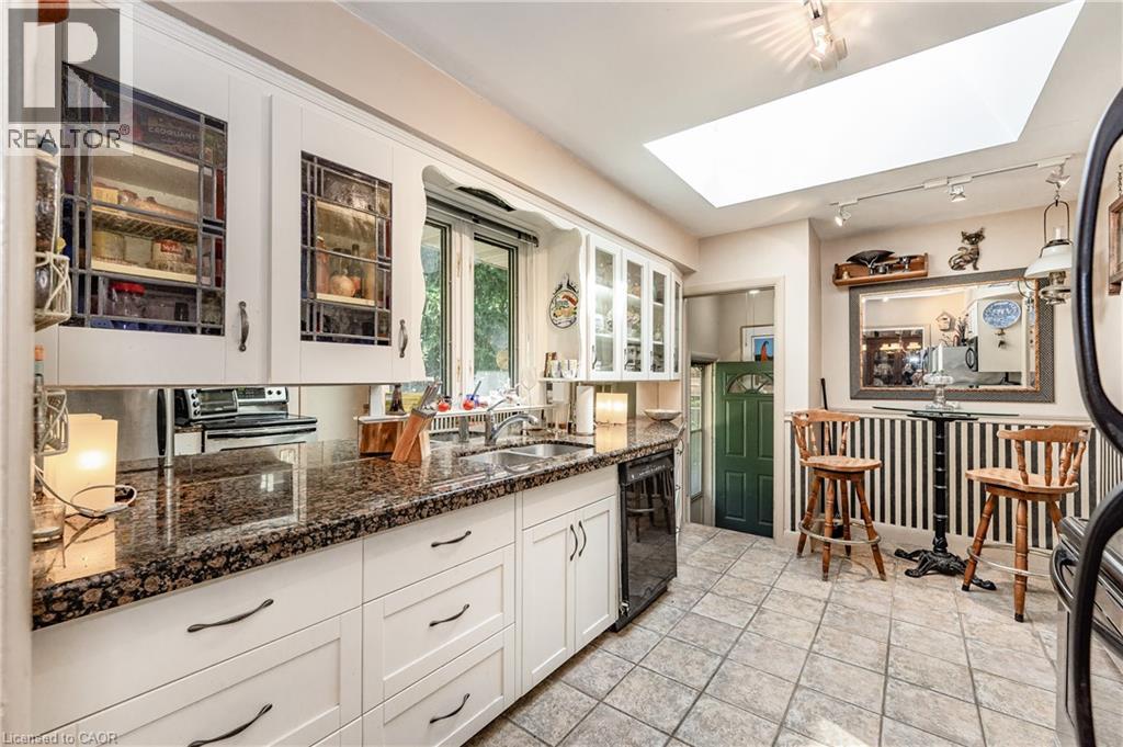 557 Stillwater Crescent, Burlington, Ontario  L7T 3M8 - Photo 7 - 40771797