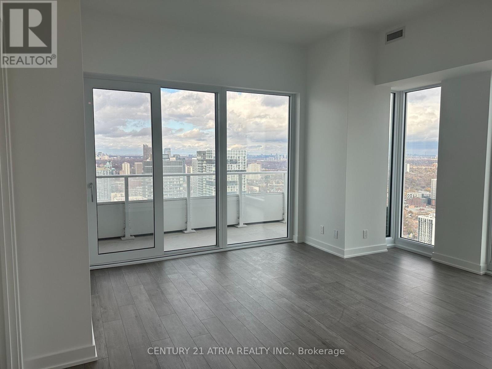 5702 - 88 Queen Street E, Toronto, Ontario  M5C 0B6 - Photo 5 - C12553654